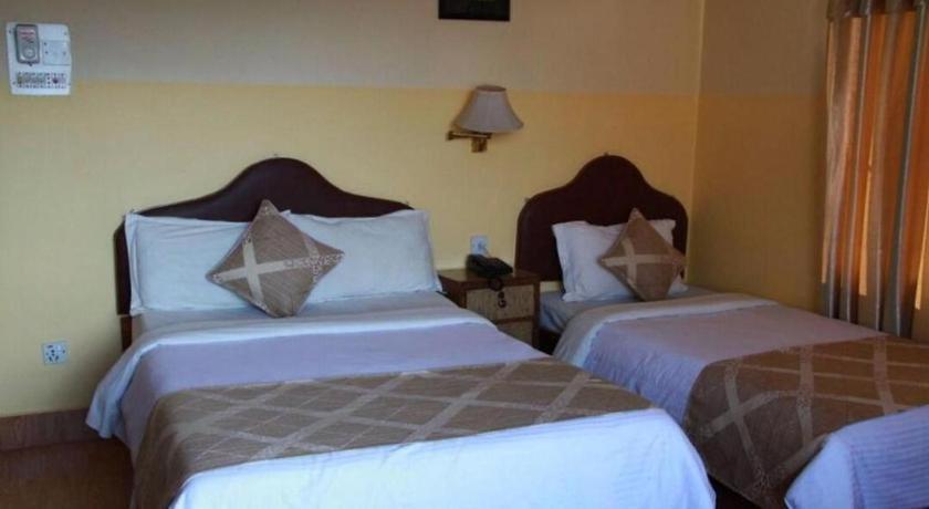 Fairmount Hotel Pokhara Ngoại thất bức ảnh